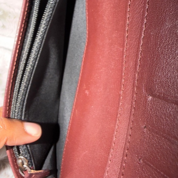 CHANEL Black/Bordeaux Calfskin Leather Bifold Wallet